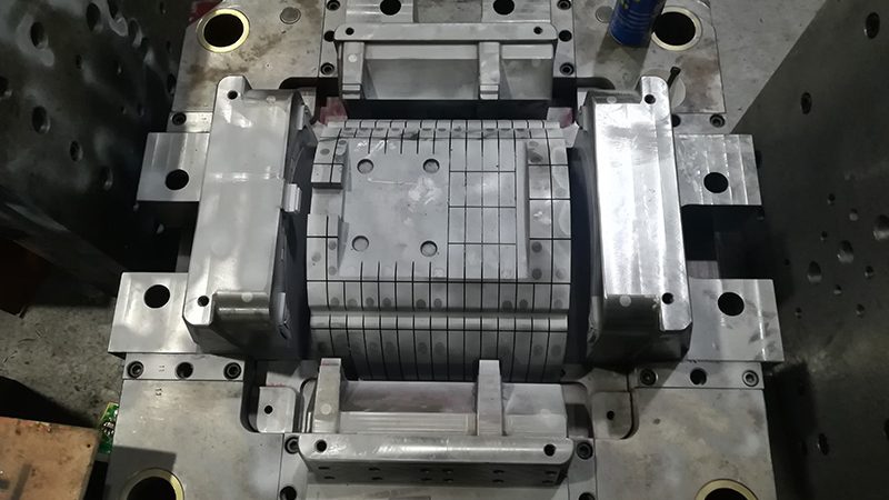 四川鑫威凛发电设备有限公司